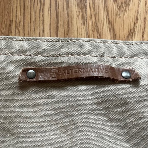 RARE LUNA bar x Sundance Film Festival ALTERNATIVE Canvas shoulder bag - Picture 2 of 6